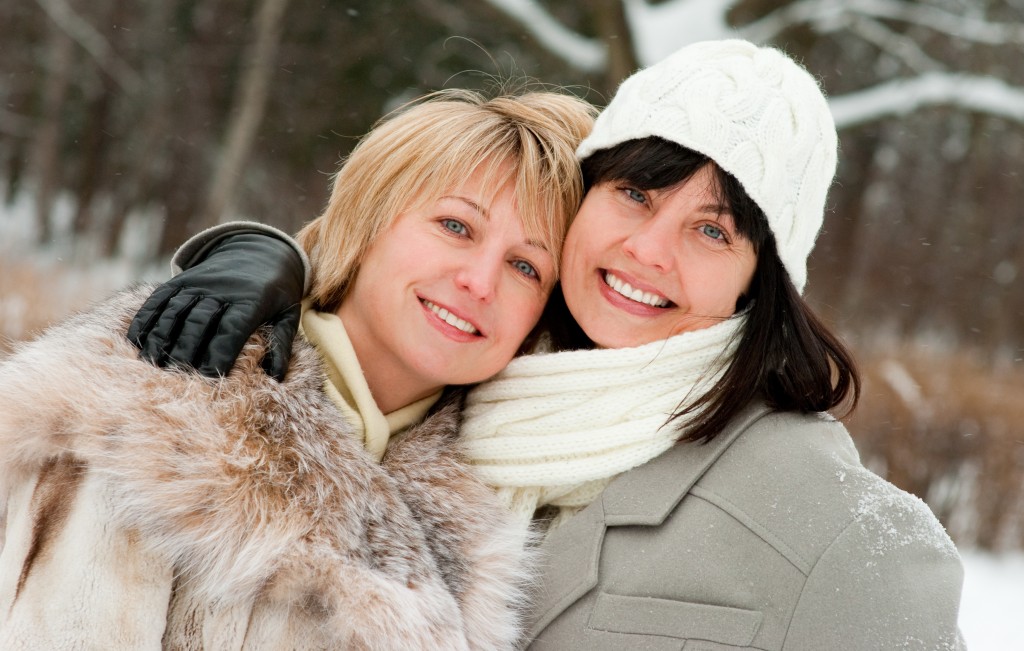 lesbian-couple-shutterstock_47436355-crop