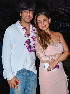 shahrukh_khan_gauri_khan_planet_hollywood_launch_goa_600x450