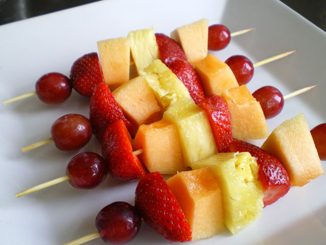 Fresh-Fruit-Skewers3