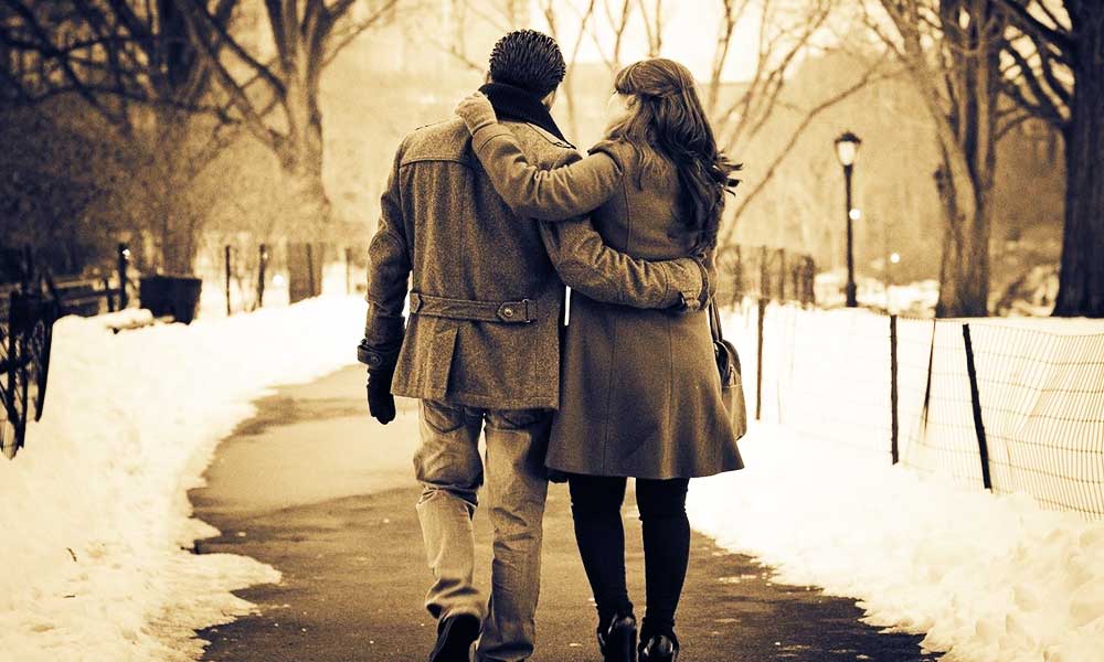 6 Tell Tale Signs That He Wants Serious Relationship