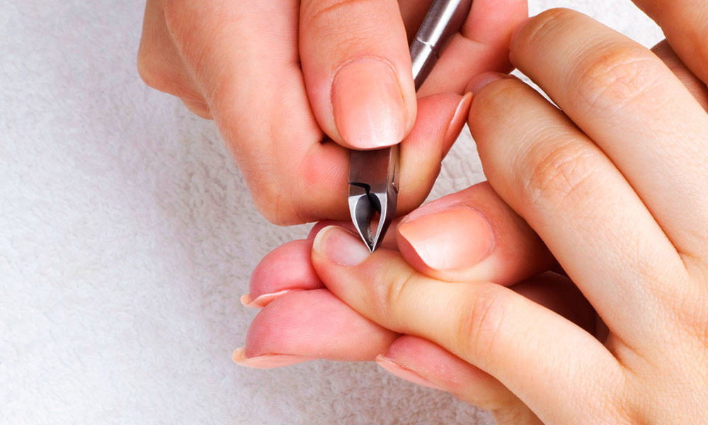 Dead Skin Around Nails Shoild Be Removed For Healthy You