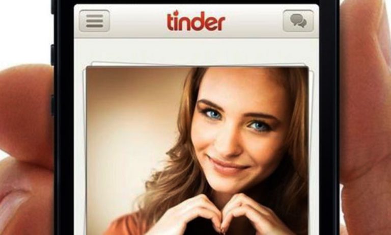 ways-to-approach-a-woman-on-tinder-finding-a-date