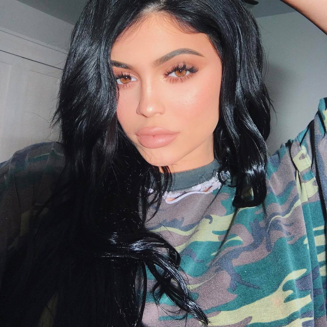 Kylie Jenners Sexy Pictures In January 2017 Proves That Shell Slay