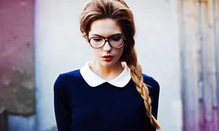 Dating A Nerdy Girl Ten Pros And Cons You Should Know